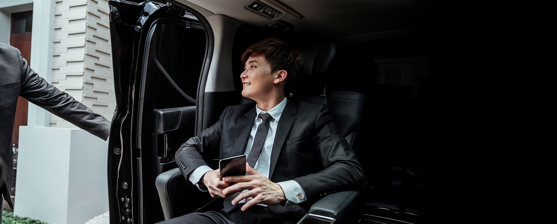 A Professional Service and Luxury Experience.